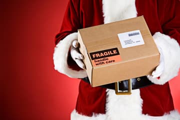 Bezorgers PostNL dreigen met Sinterklaas-staking