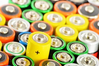 China zet toeleveringsketen batterijen op in Marokko